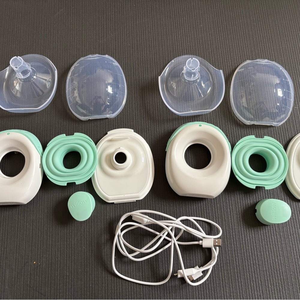 Willow Go Wearable Double Breast Pump Kit